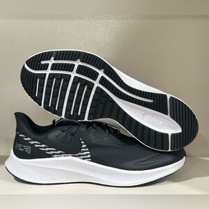 Nike Quest Shield 3 Sneakers